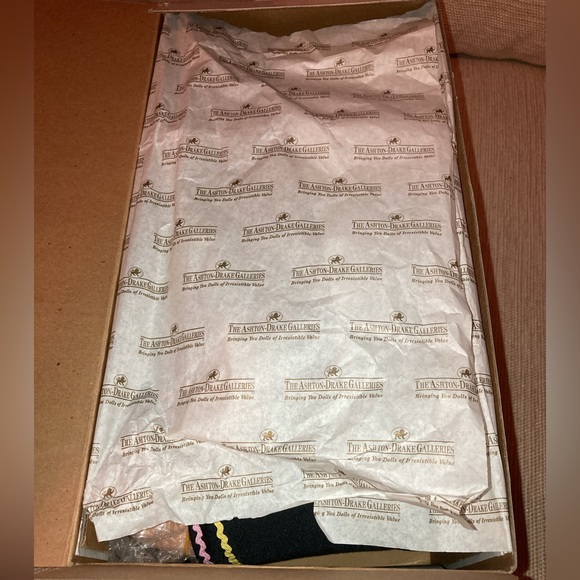 NEW “SYLVESTER'S SURPRISE ” #93022 ASHTON-DRAKE - ORIGINAL BOX &  COA - Picture 13 of 17